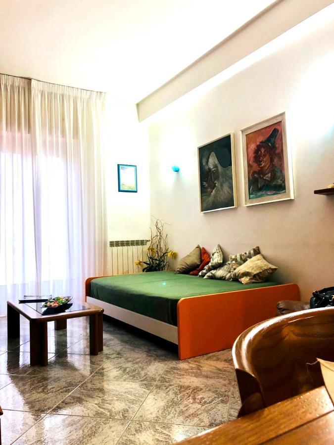 Via Solaro, Appartamento In Pieno Centro Formia Kültér fotó